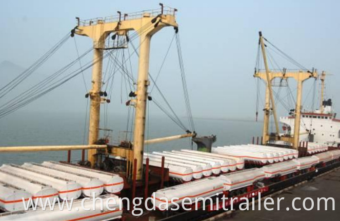 Fuel tanker trailer packing